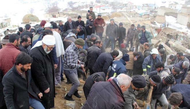 İran'da deprem, Van'da 8 kişi hayatını kaybetti, 21 yaralı