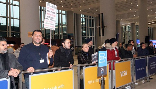 İstanbul Havalimanı'nda pankartla yolcu karşılama kalktı, paralı sistem geliyor