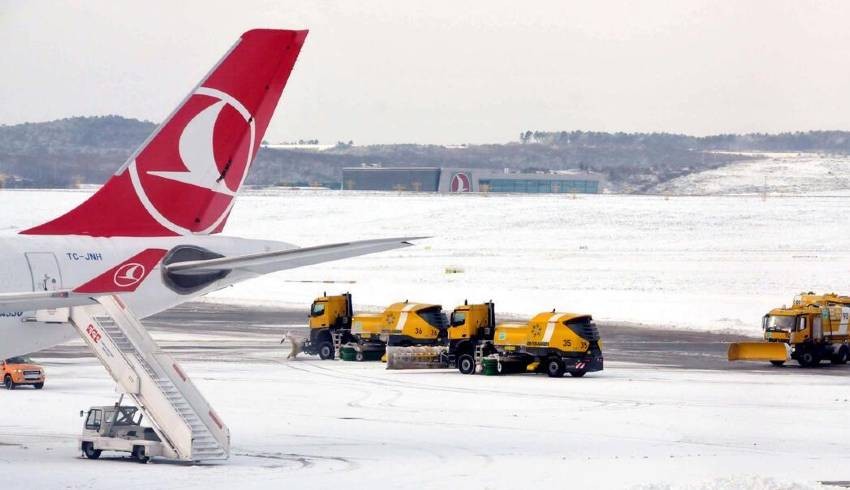 İstanbul Havalimanı'nda uçuşlar yarın sabaha kadar durduruldu