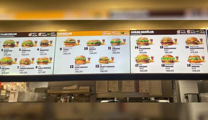 İstanbul Havalimanı'nda yemek fiyatları uçuşa geçti; Tavukburger 144 TL'ye satılıyor