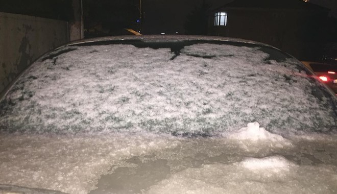 İstanbul'a mevsimin ilk karı düştü