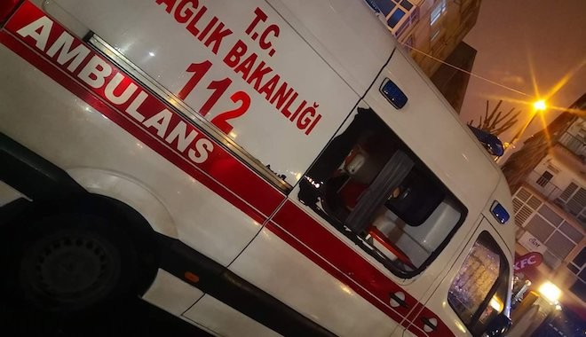 İstanbul'da koronavirüs vakasına giden ambulansa saldırı