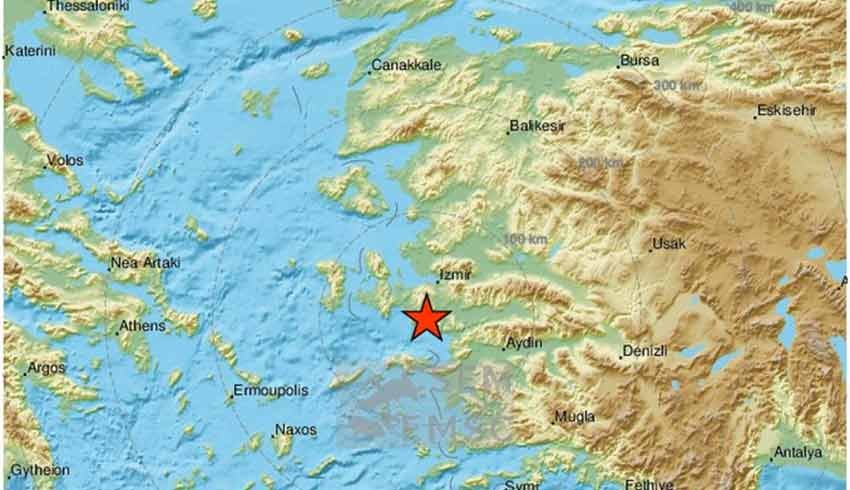 İzmir'de peşpeşe korkutan deprem