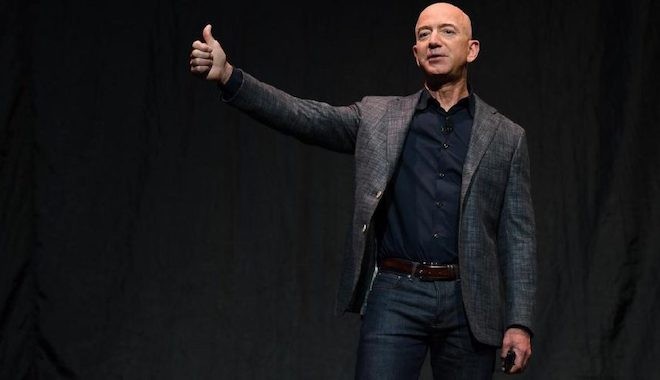 Jeff Bezos servetiyle rekor tazeledi, boşanma öncesini de geçti