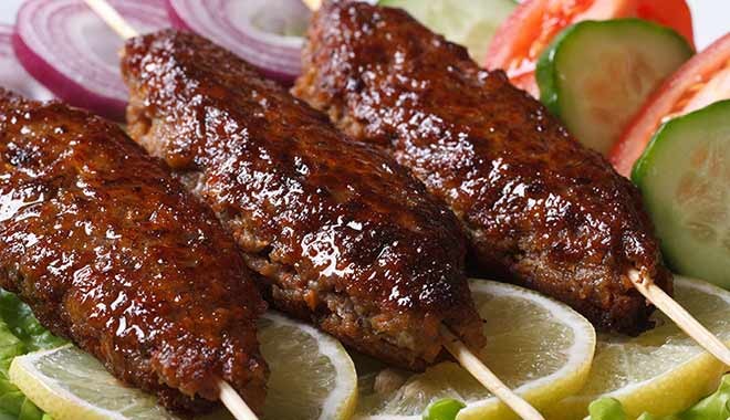 KKTC’nin gündeminde şeftali kebabı var! Kebap tarifi Meclis gündeminde 'Ulusal sorun' haline geldi