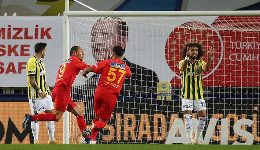 Kadıköy'de böylesi ilk kez: Fenerbahçe 3-0 yenildi