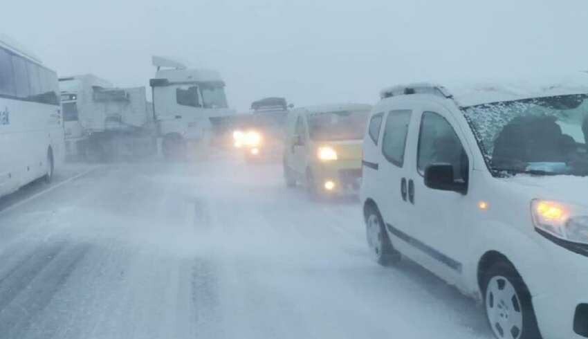 Vali resmen açıkladı: İstanbul'da öğrencilere kar tatili