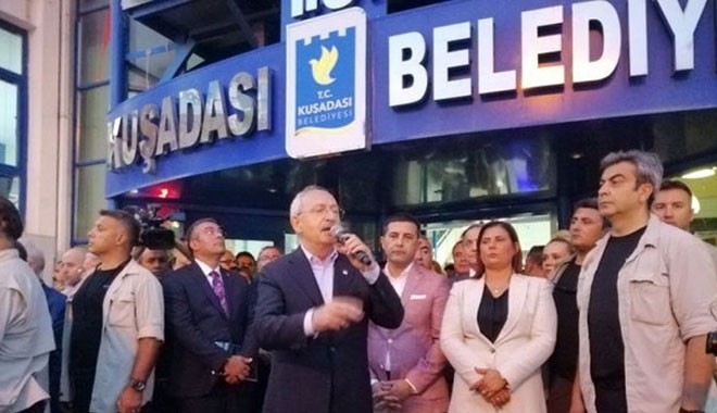 Kemal Kılıçdaroğlu'na Kuşadası'nda yumurtalı saldırı