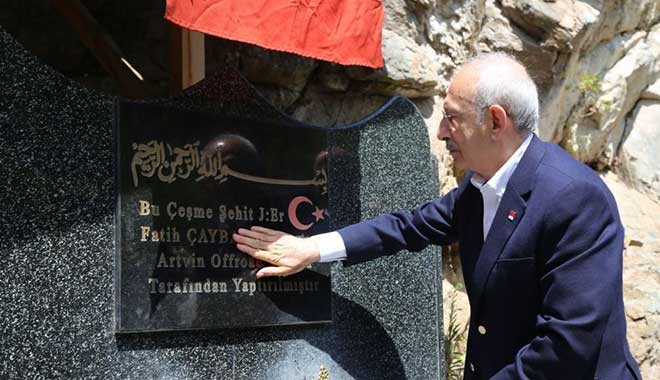 Kılıçdaroğlu, 3 yıl önce saldırıya uğradığı Şavşat'a geldi