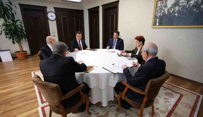 Toplantıda neler oldu? Meral Akşener az daha masayı terk ediyormuş