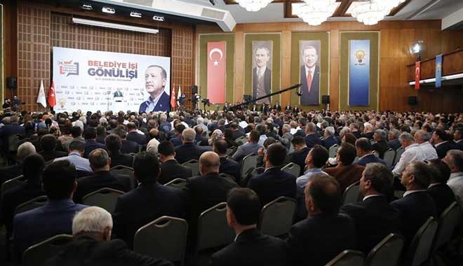 AK Parti kulisi: Erdoğan 'Muhalefetin gerisinde kalmayalım, biz de gündem yaratalım' dedi