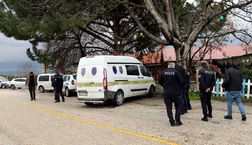 Kuşadası eski Belediye Başkanı Kayalı'ya restoranda silahlı saldırı