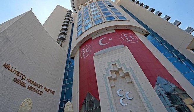 MHP'li ilçe başkanı ve yönetimi istifa etti