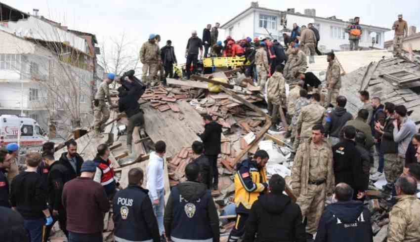 Malatya'da 5.6 büyüklüğünde deprem: 1 ölü, 69 yaralı