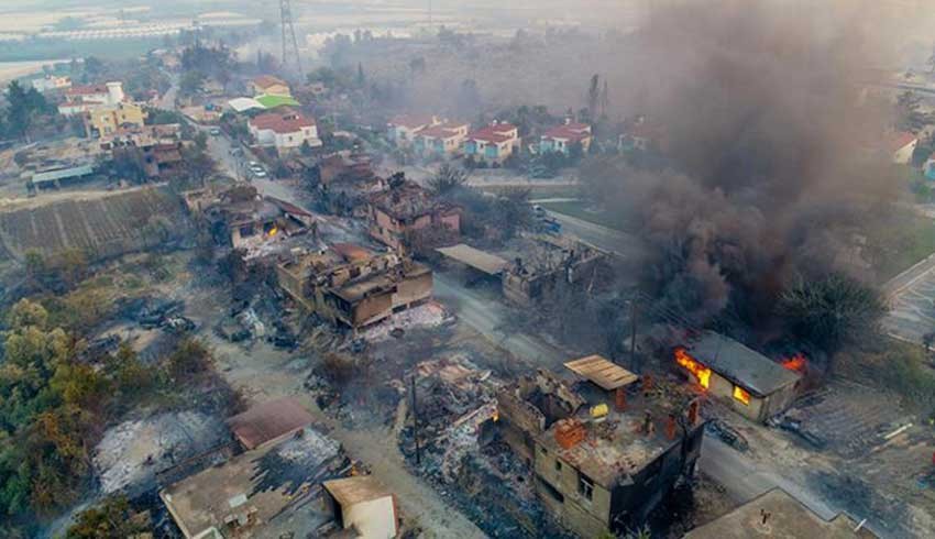 Manavgat'ta felaket! Bir köy yangında kül oldu