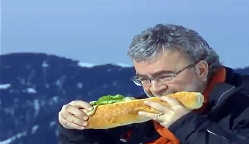 Mehmet Yaşin'in sandviç molası viral oldu