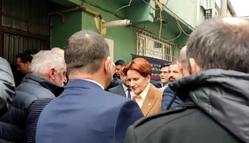 Meral Akşener'den Sinan Ateş'in ailesine ziyaret