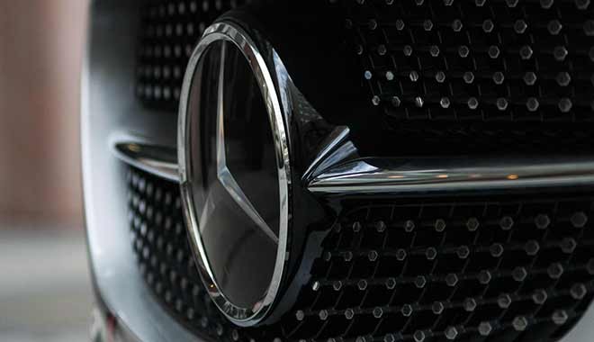 Mercedes araçlarına gizli sensör yerleştirdiğini itiraf etti