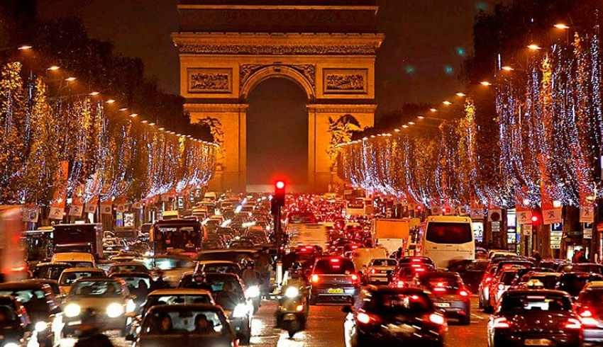 Paris'te hız sınırı 30 kilometreyle sınırlandırıldı: Cezası 135 euro