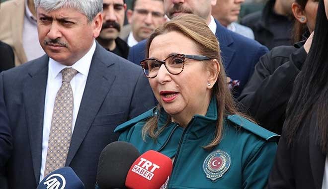 Pekcan'dan yurt dışında yaşayan Türk vatandaşlarına çağrı