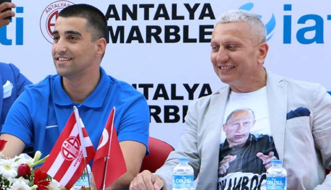 ‘Putin hayranı’ turizmciye 20 milyon Liralık haciz