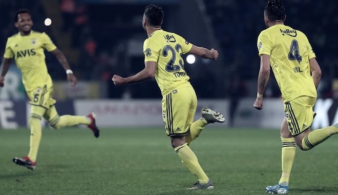 Rize'de üç puan Fenerbahçe'nin