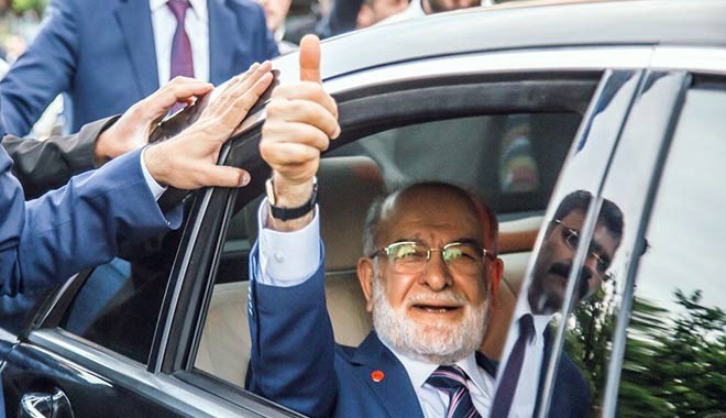 Karamollaoğlu'ndan 'yerli otomobil'e destek ve eleştiri: Yerli diyoruz, modeli İtalyanlara yaptırıyoruz