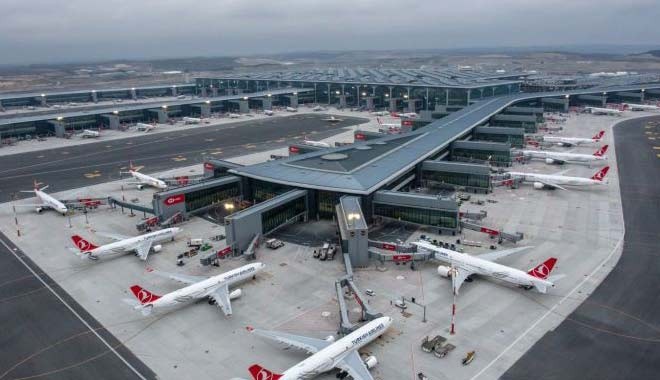 İstanbul Havalimanı'nda bu kez de taksi yolu çöktü