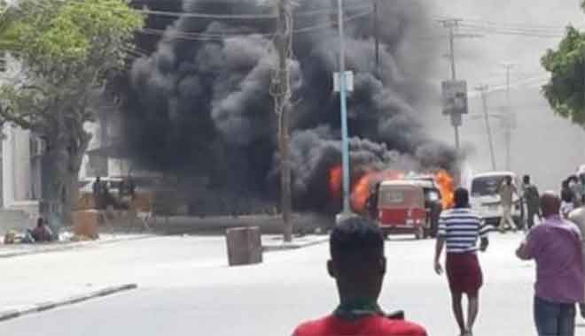 Somali'de aracına bomba konan Türk mühendis hayatını kaybetti