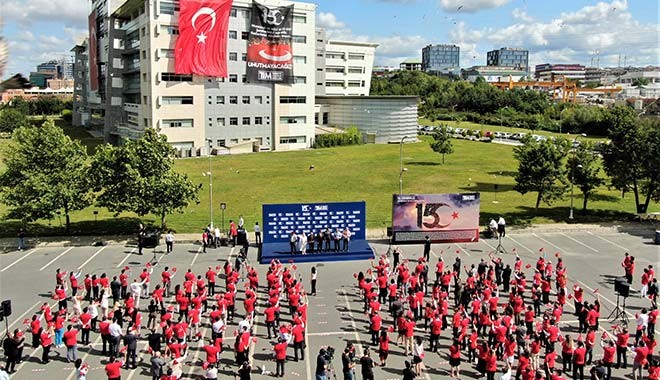 TİM, 15 Temmuz şehitlerini andı, 251 şehit için 251 güvercin uçuruldu