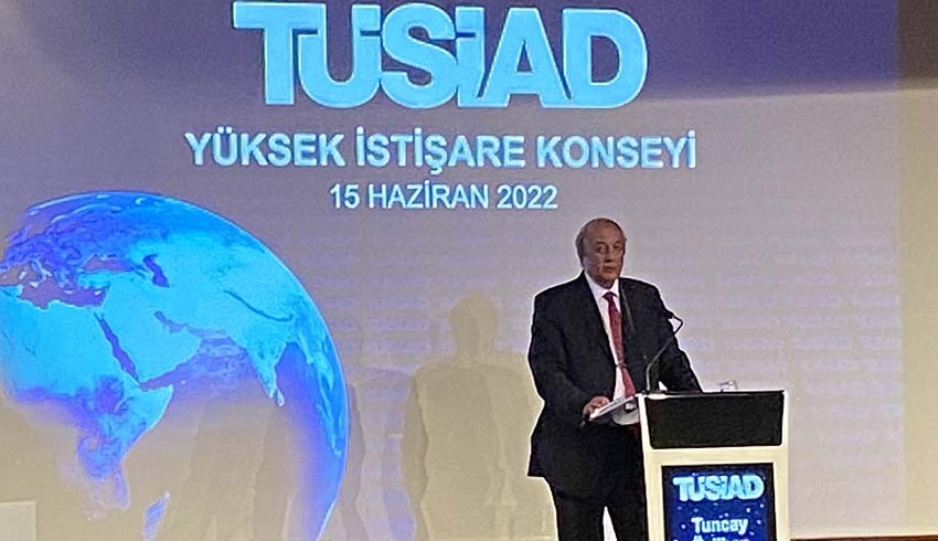 TÜSİAD YİK Başkanı Özilhan: Gençler ülkeyi terk ediyor