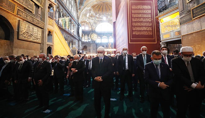 Tarihi gün! Ayasofya-i Kebir Cami-i'nde 86 yıl sonra ilk namaz