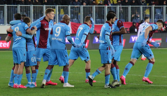 Trabzonspor Gençlerbirliği'ni geçti; lider Sivasspor'u yakaladı