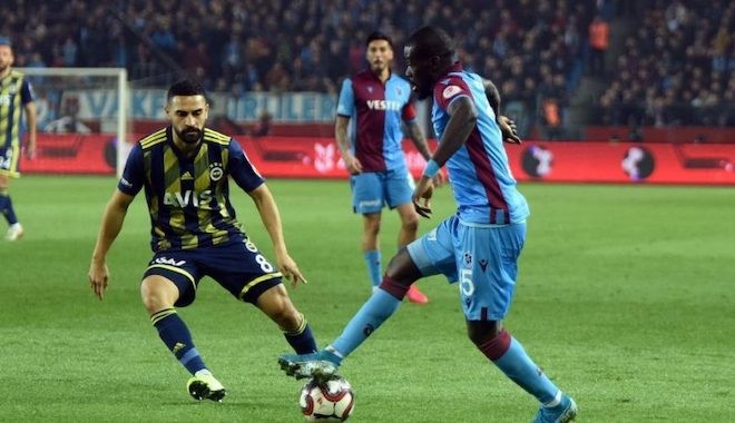 Trabzonspor, kupada Fenerbahçe'yi 2-1 yendi