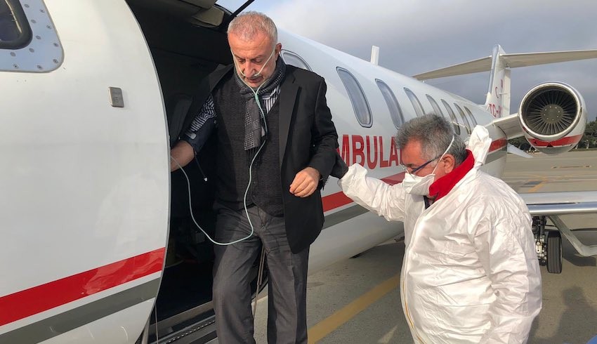 Türk iş insanı Surur Aydın, ambulans uçakla Türkiye’ye getirildi