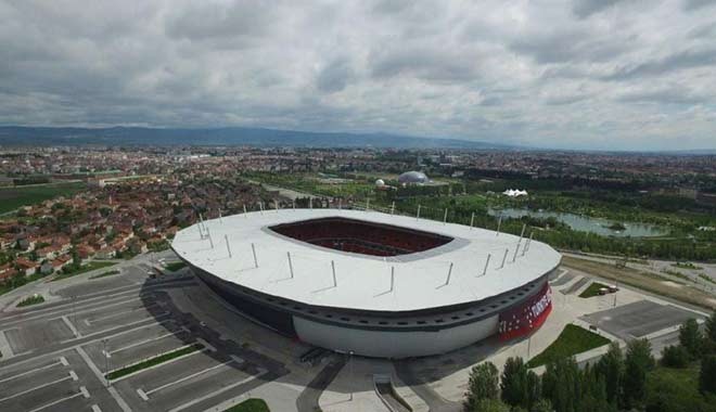 Üç senede stad çürüdü! TOKİ bu stadı kime yaptırdı