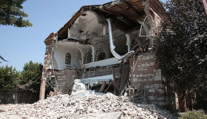 Vakıfların devraldığı kilise bakımsızlıktan yıkıldı