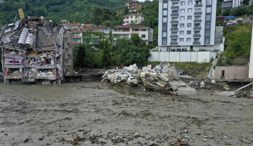 Yıkılan apartmanın müteahhidi: Hepsini onay alarak yaptım