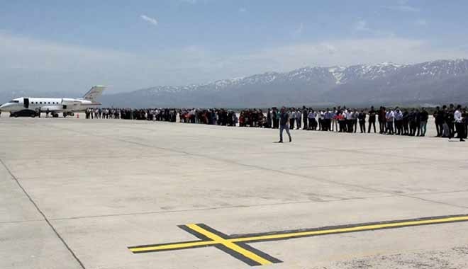 Koç'un uçağına bakarken öbürünü unuttuk; peki, Binali Yıldırım kimin uçağıyla uçuyor?