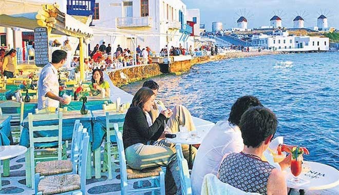 Yunan adaları kapalı! Yunanistan, Türkiye dahil 3 ülkeye ulaşım sınırlamasını uzattı